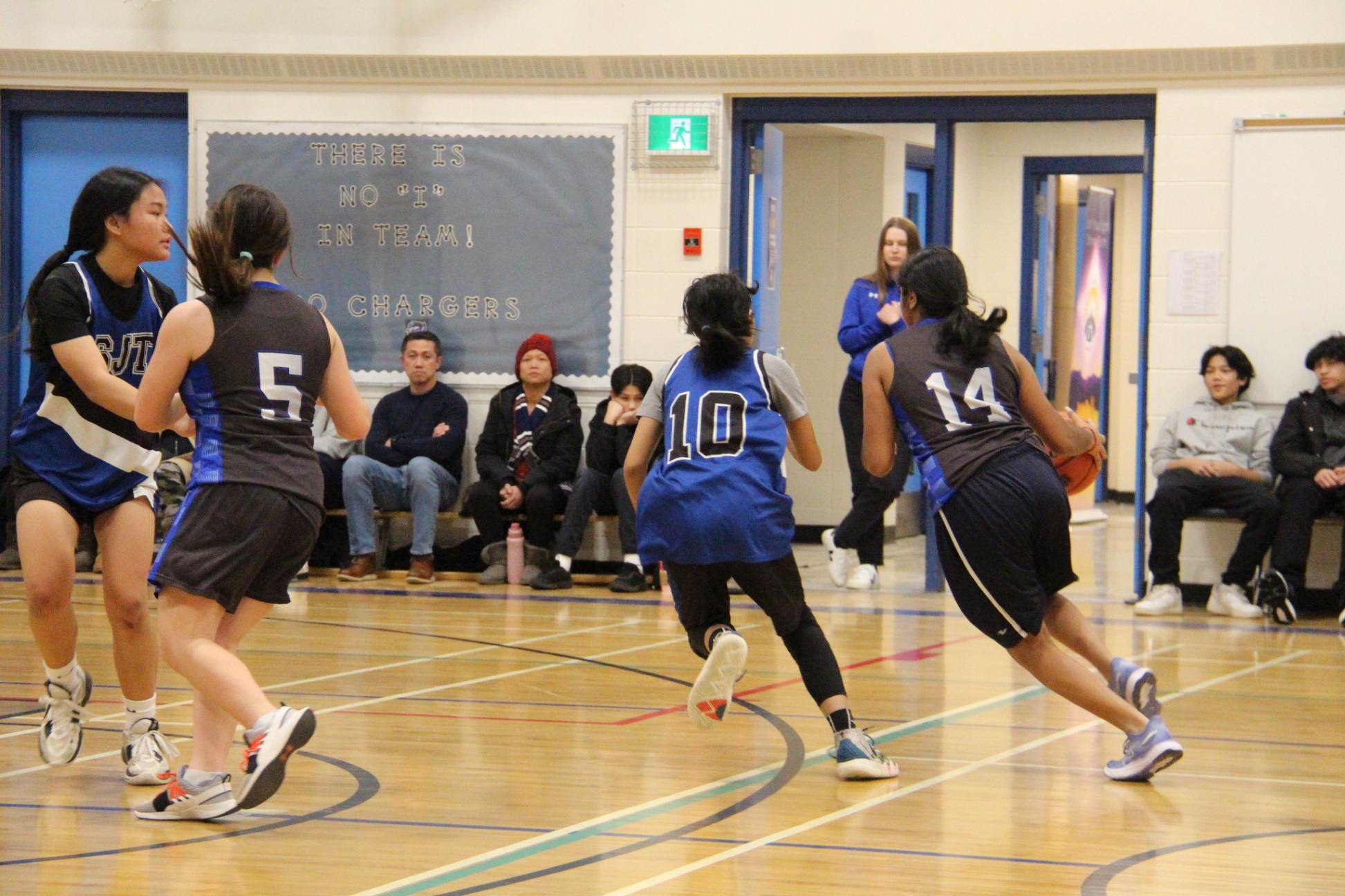 Sr Girls Basketball 2024